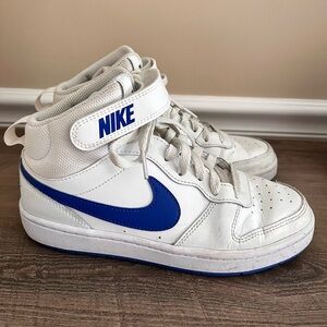 Nike Court Borough Sneakers